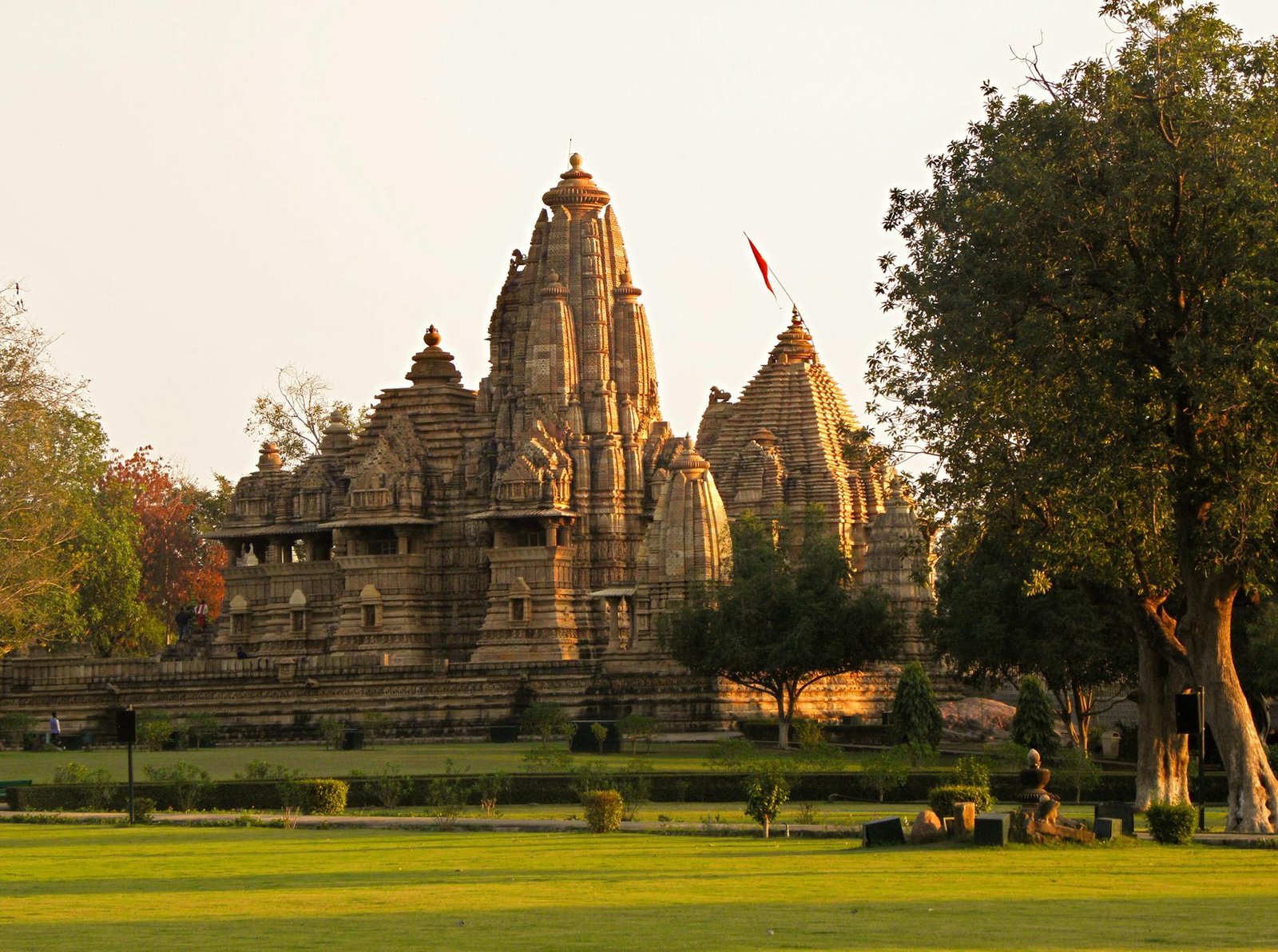 Golden Triangle, Khajuraho & Varanasi Tour – 8 Nights / 9 Days